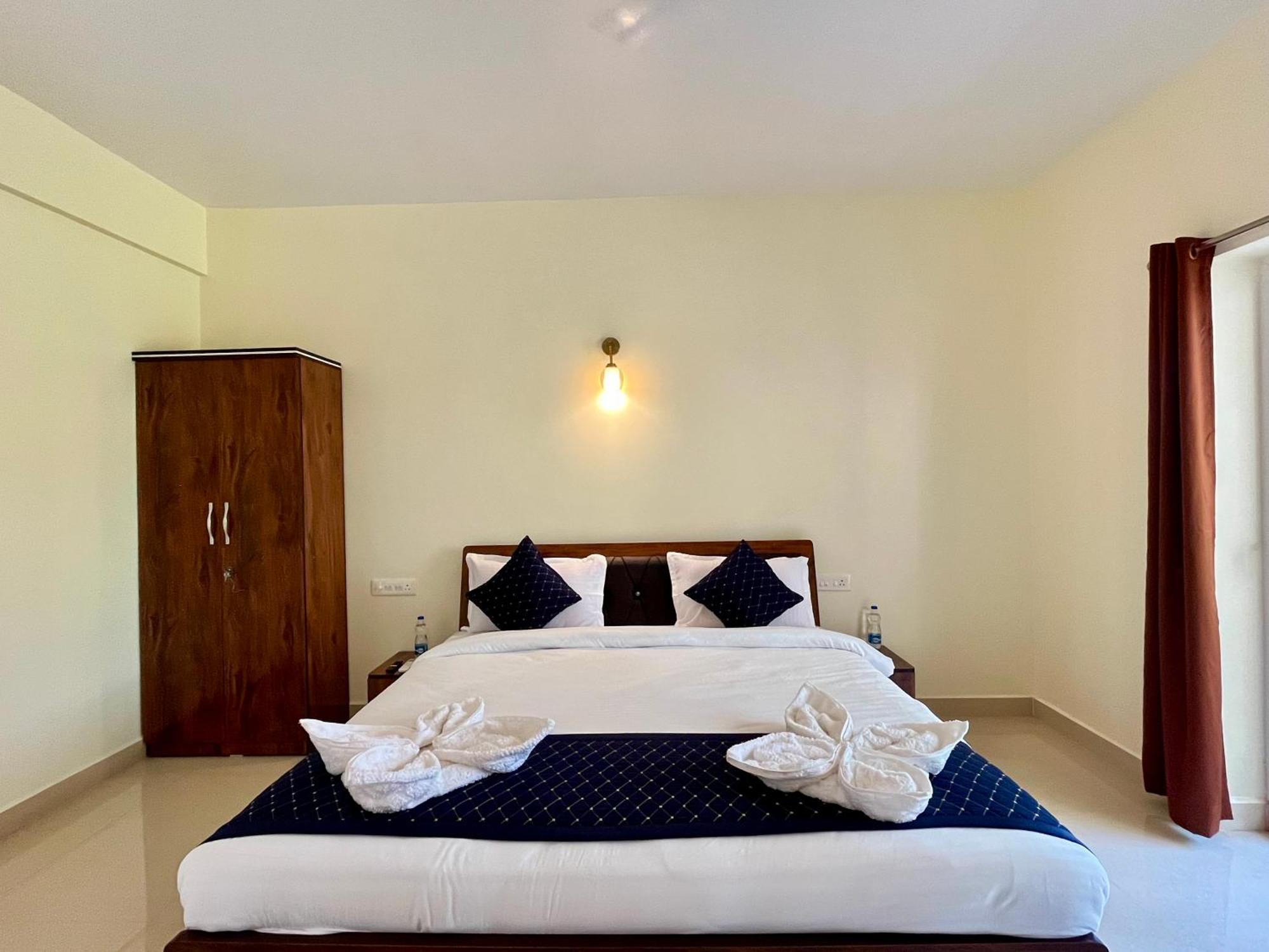 Hotel Sterling Garden By Pas